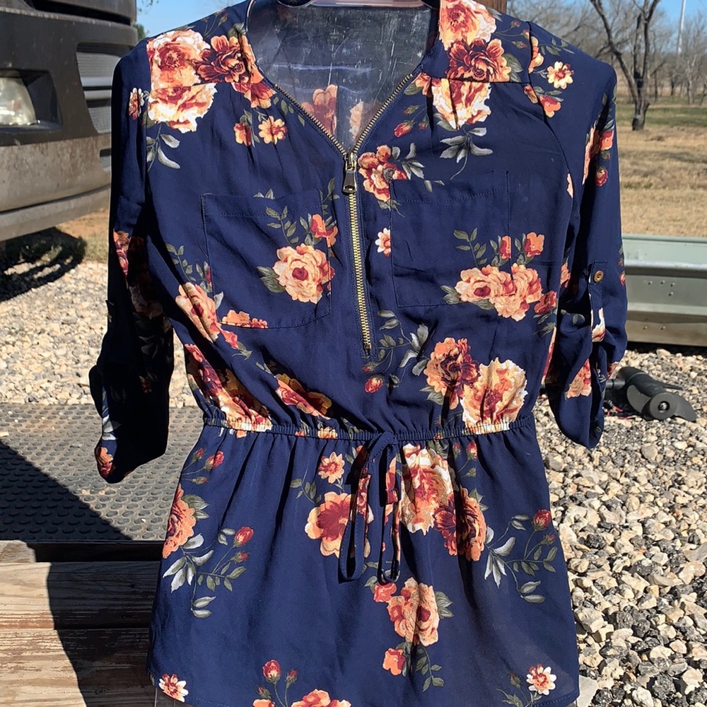 Super cute J for justify shirt with shimmery flowers